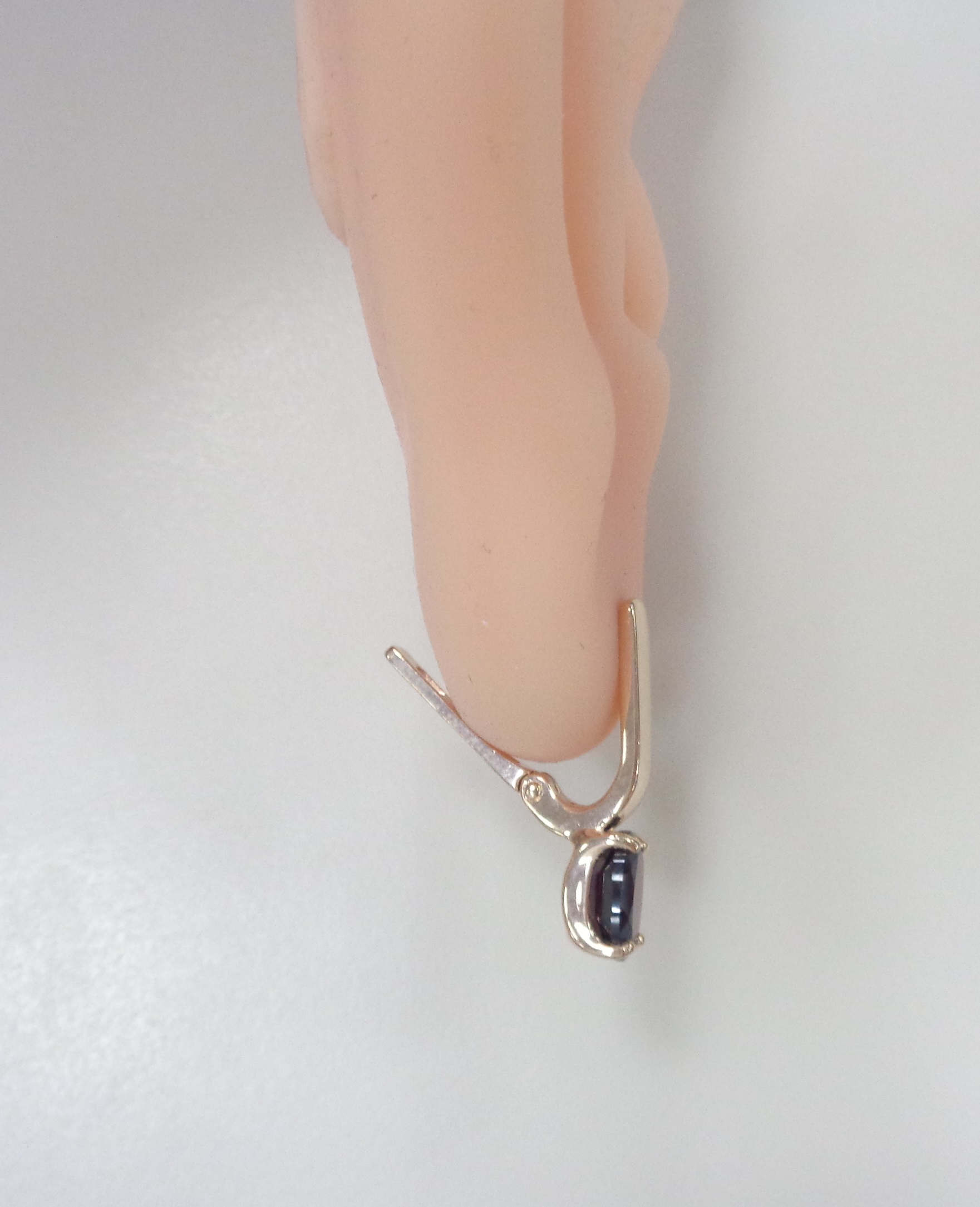 Серебряные серьги с гранатами